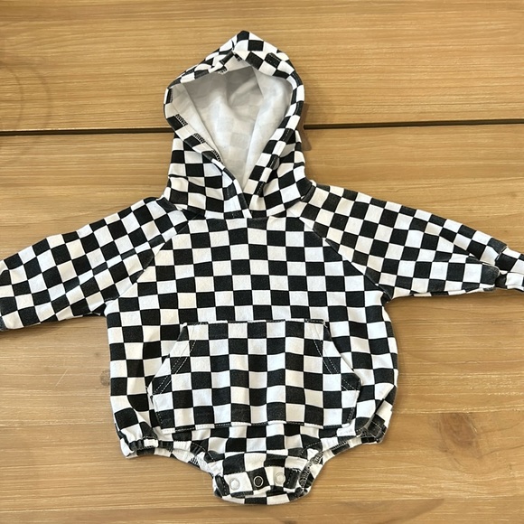 Other - 0-3 month checkered bubble outfit